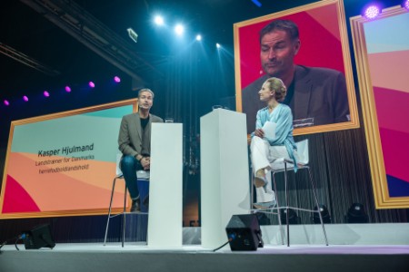 Internview med Kasper Hjulmand på scenen ved EY Entrepreneur Of The Year 2023