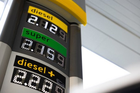 Anzeige der Benzinpreise auf der digitalen Tarifkarte