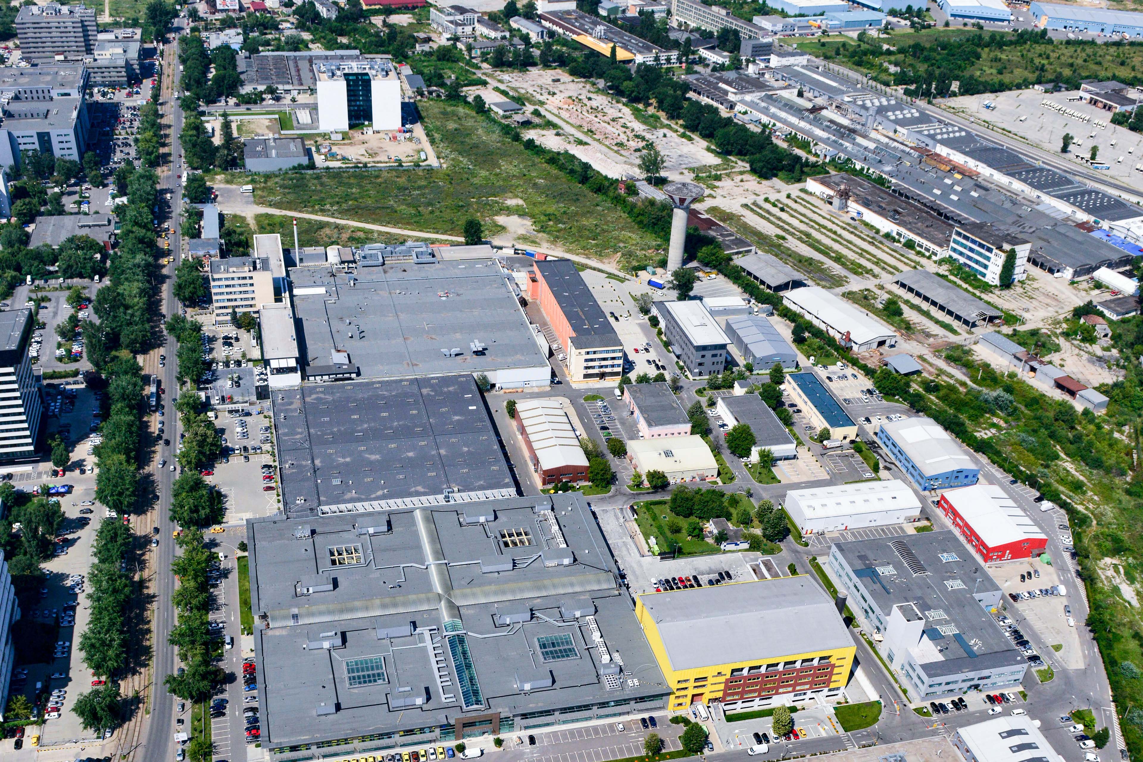 Gewerbe- und Industriegebiet in Bukarest in Rumaenien