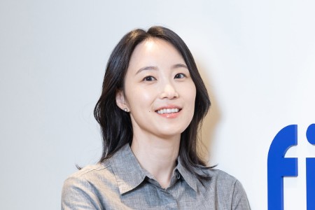 Photographic portrait of Hyemin Lee