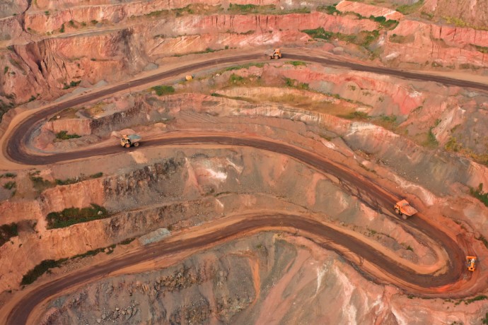 Top 10 business risks and opportunities for mining and metals in 2023