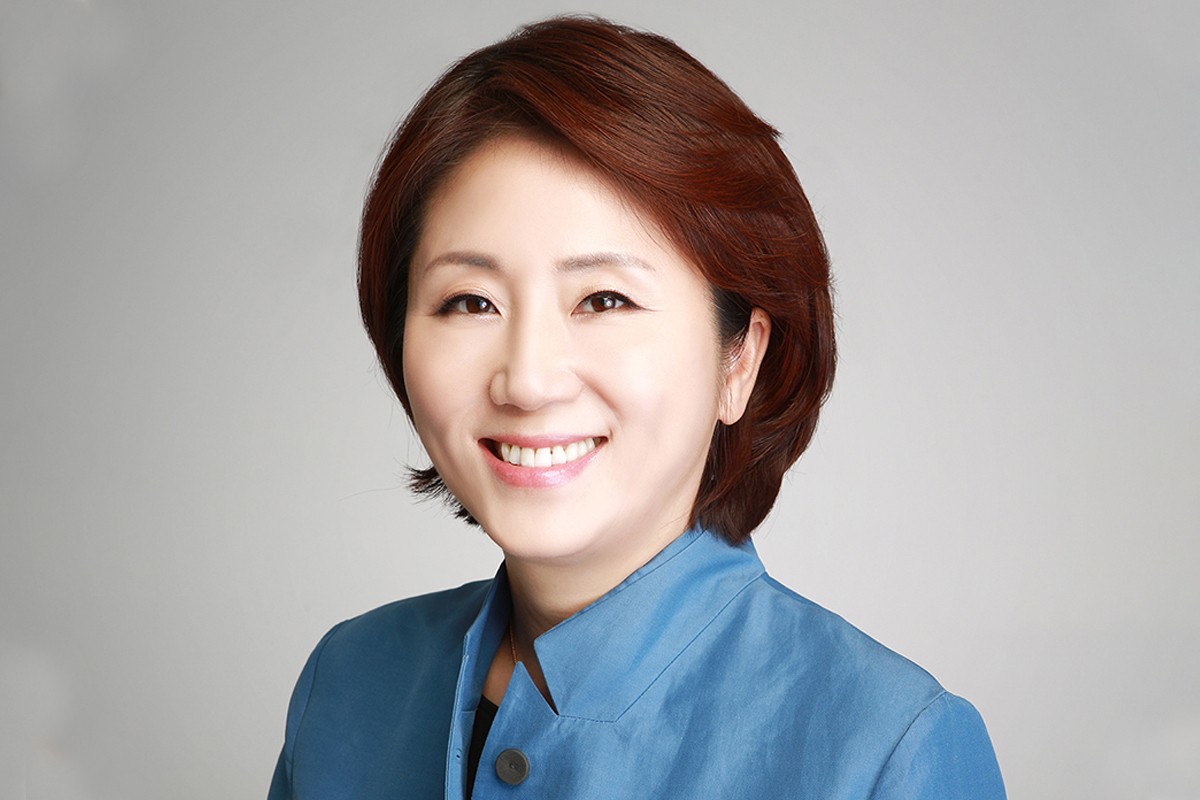 Photographic portrait of Jessica (Eun Jung) Lee