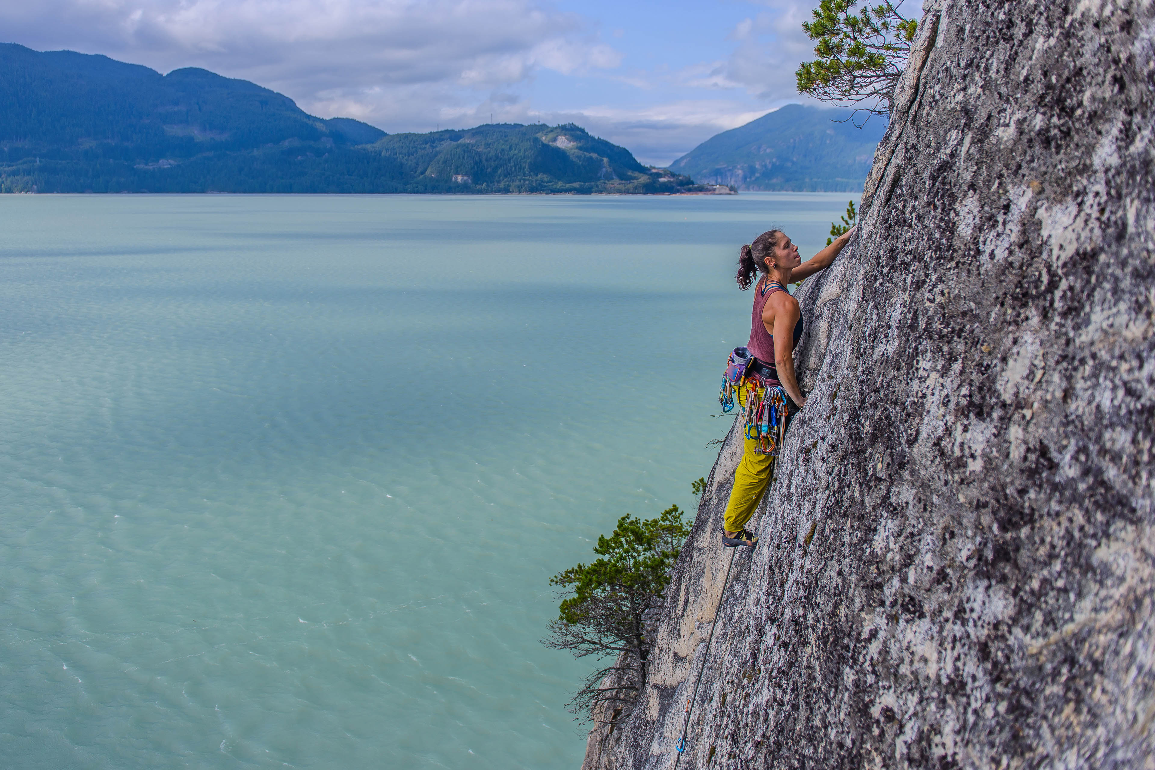 Woman rock climbing squamish canada 