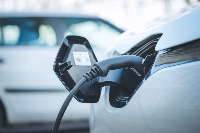 As EV Sales Surge New EY Report Identifies Six Keys To Accelerating Mainstream eMobility Adoption