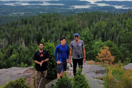 Picture of Tony and his friends are on a hike outside Oslo