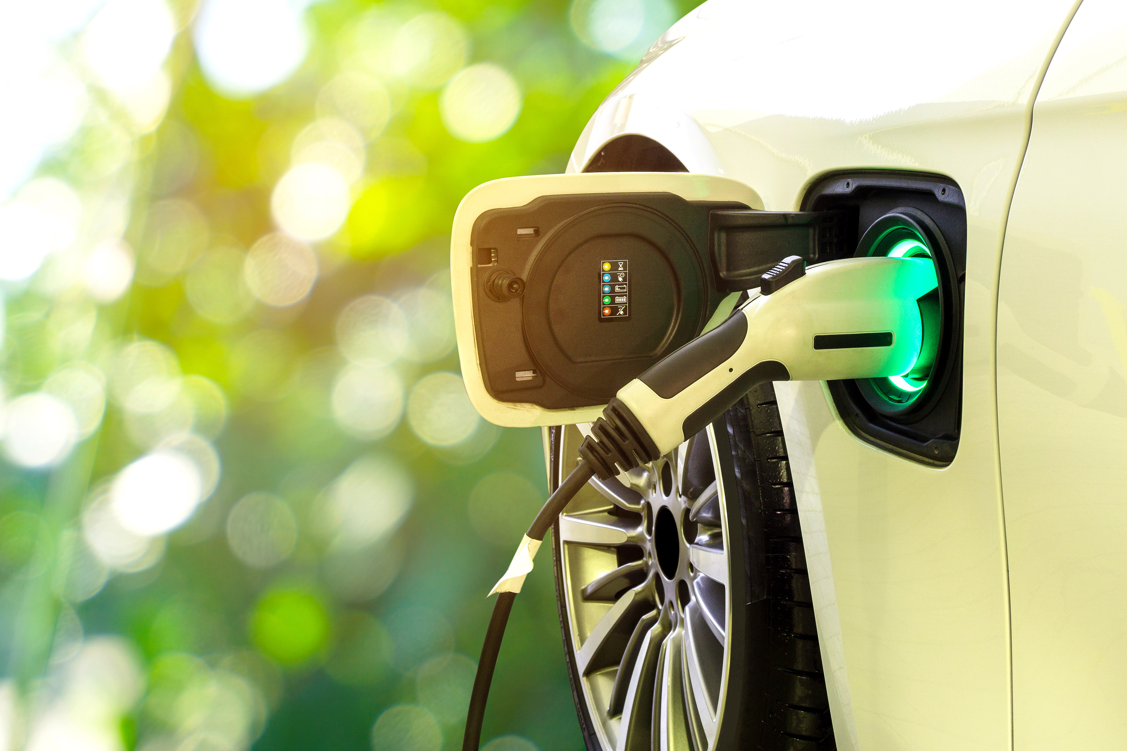 How the UK can an electric vehicle world leader EY UK