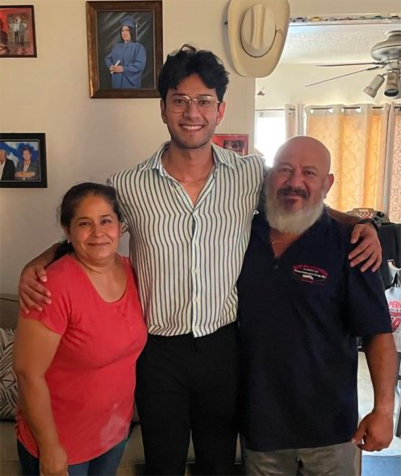 Oscar Torres and family