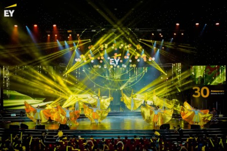  EY Vietnam 30th Anniversary Celebration Grand Ceremony: A journey of pride 