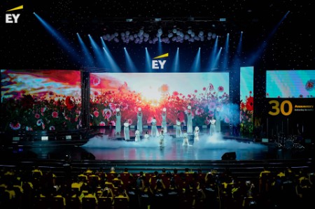  EY Vietnam 30th Anniversary Celebration Grand Ceremony: A journey of pride 