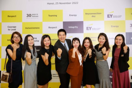 EY Connection Day 2022: Festival to connect generations of EY Vietnam