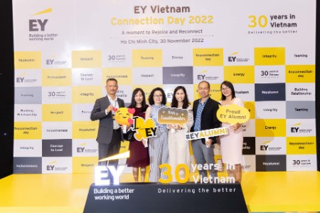 EY Connection Day 2022: Festival to connect generations of EY Vietnam