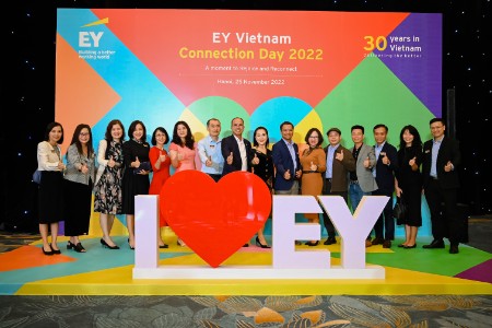 EY Connection Day 2022: Festival to connect generations of EY Vietnam