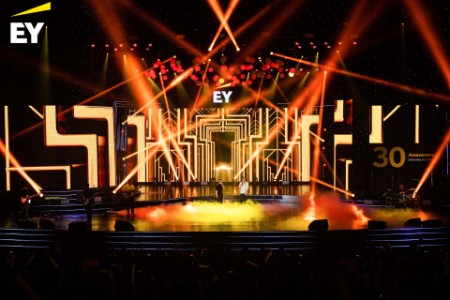 EY's talent returns on the night of the 30th anniversary of EY Vietnam