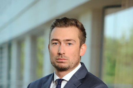 EY - Łukasz Biernacki | profesjonalista w obszarze finansów i księgowości skupiony na transformacji cyfrowej i analizie danych.