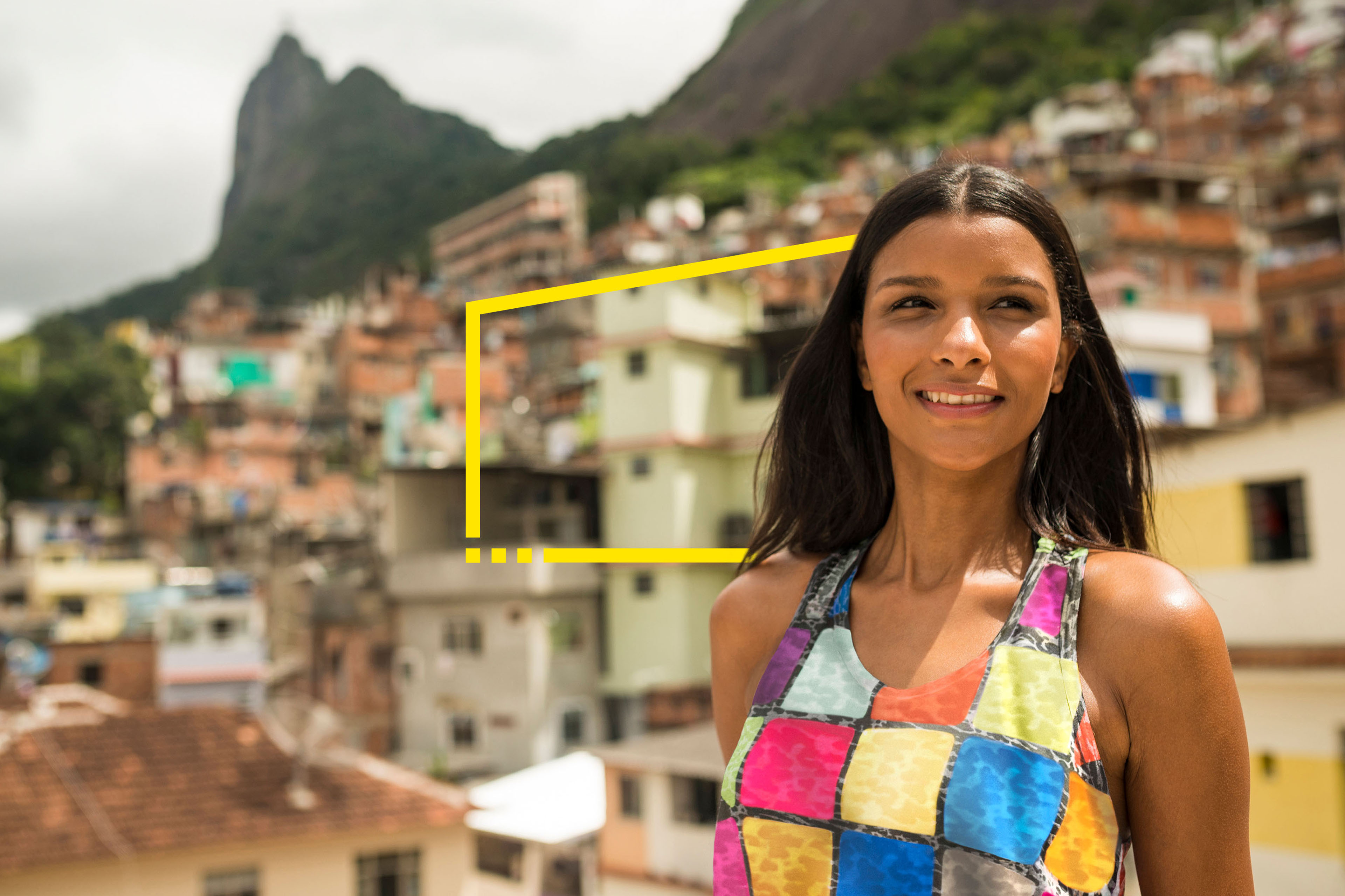 Favela Santa Marta Rio de Janeiro Brezilya'da genç kadın