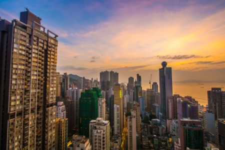 Honkongs höghus i kvällsljus