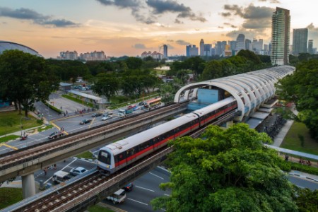 新加坡地鐵列車的俯瞰圖